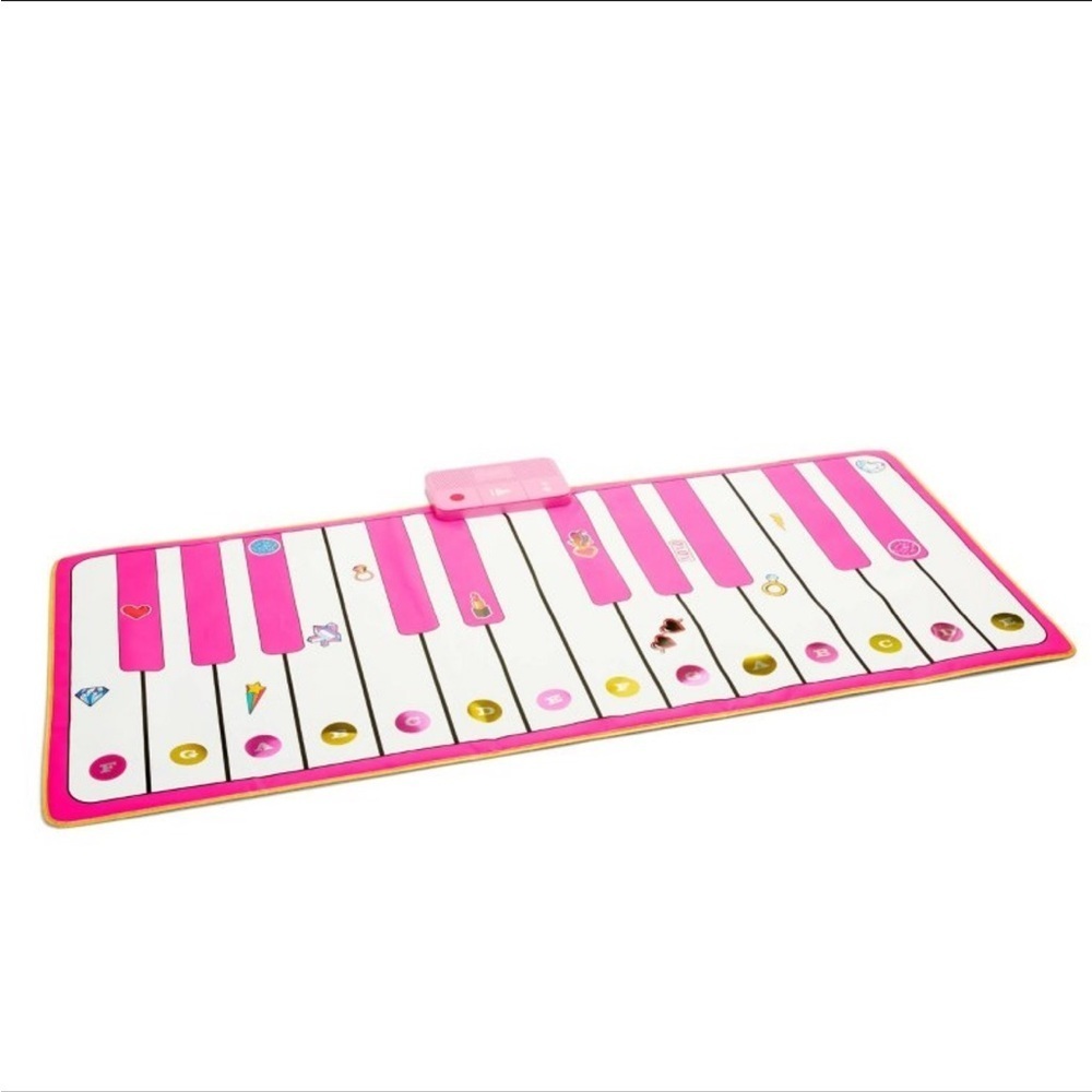 FAO Schwarz giant’s piano toy